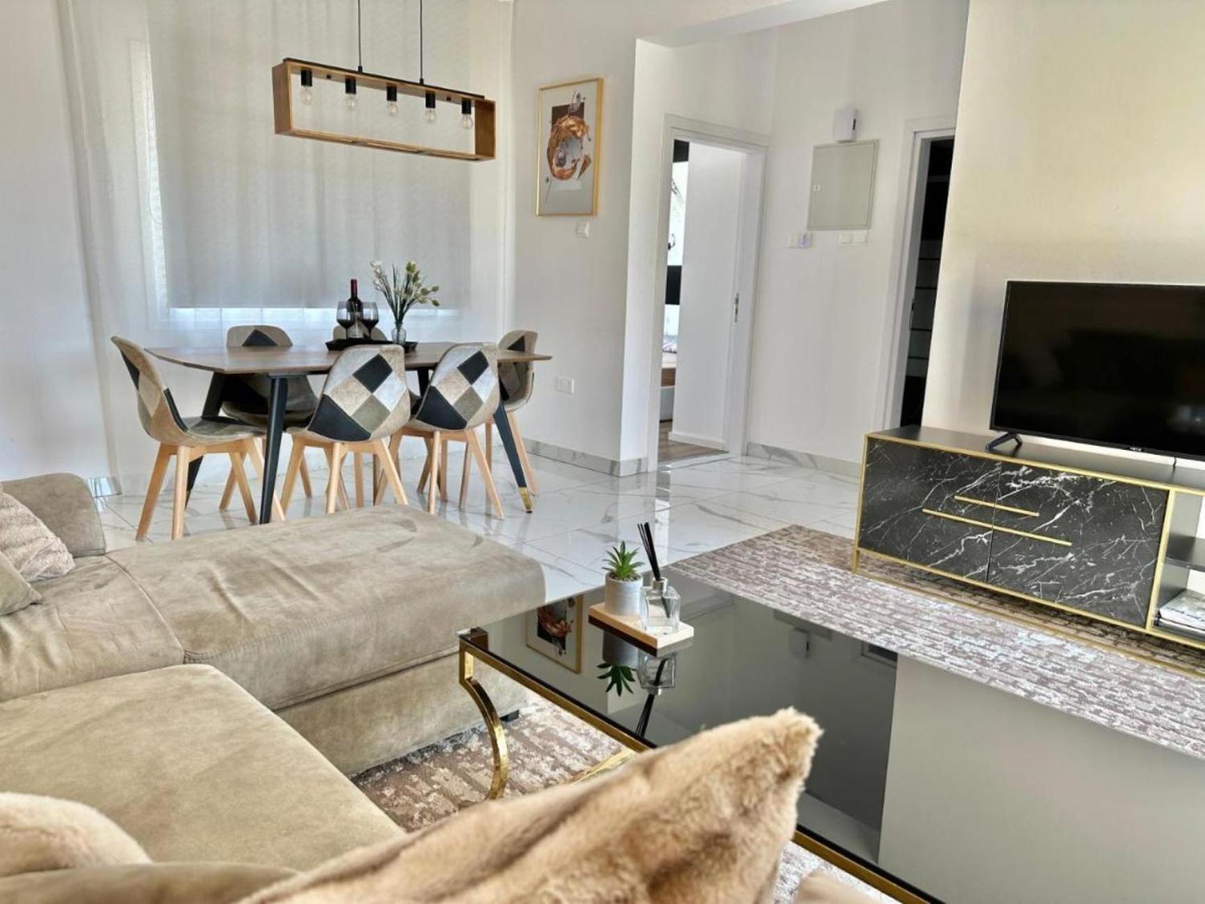 H&o Boulevard Breeze Apartment! Apartament *
