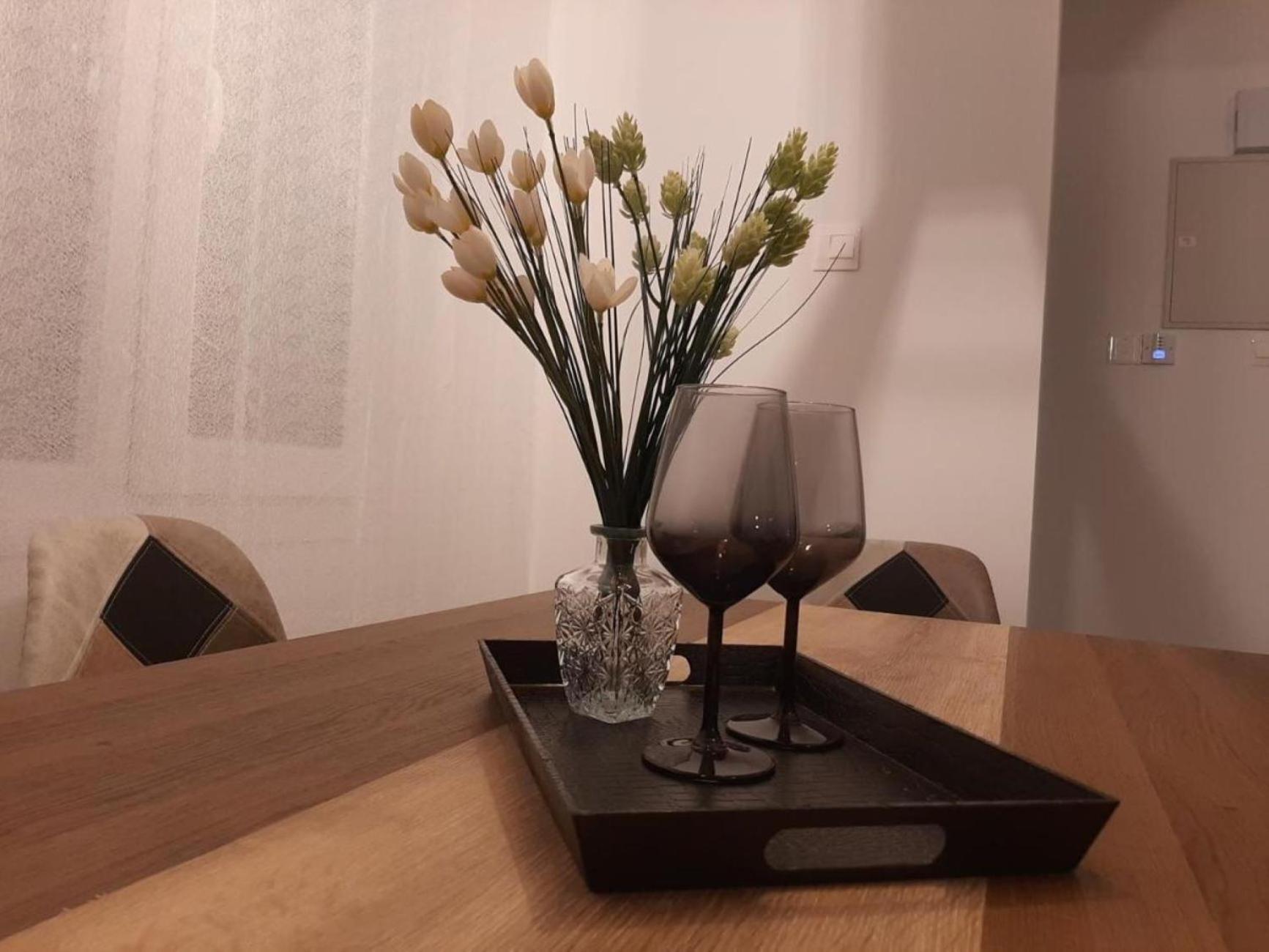 H&o Boulevard Breeze Apartment! Apartament Pafos